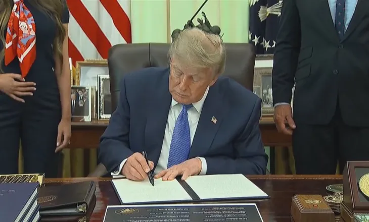 Amerika ul dozën në 11 vaksina, Trump firmos urdhrin: Ende nuk e dimë nëse lidhen me autizmin