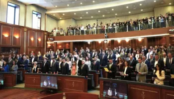 Analiza: Çfarë ndodh nëse Kuvendi i Kosovës nuk konstituohet deri në mesnatë?