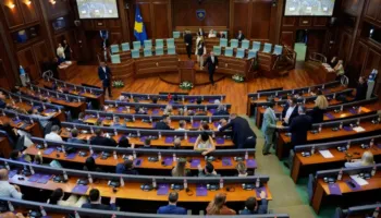 Analiza e REL: A mund ta zhbllokojë Gjykata Kushtetuese ngërçin në Kuvendin e Kosovës?