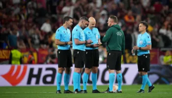 Anthony Taylor tregon vështirësitë e arbitrimit: Kush thotë se nuk ndikohet nga media gënjen, ja frikërat e mia