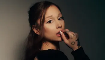 Ariana Grande kryeson për herë të parë listën e albumeve më të dëgjuara në Gjermani