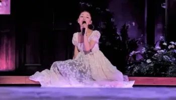 Ariana Grande rikthehet në skenën britanike me “Eternal Sunshine”, një koncert mes emocioneve dhe fuqisë vokale