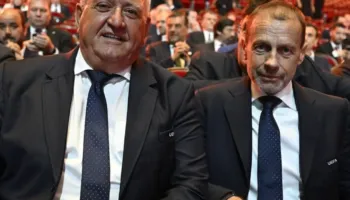 Armand Duka shfaqet krah presidentit të UEFA-s, ishte momenti kur hidhej shorti për Egnatian