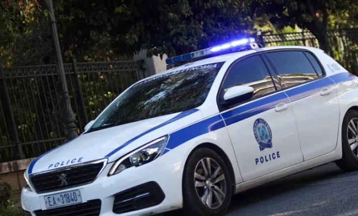 Arrestohet “Doktori”, furnizonte klientët me lëndë narkotike, mes tyre dhe këngëtari i famshëm