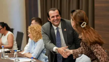 Arrihet marrëveshja, Abdixhiku me deputetët e LDK qeveri me Albin Kurtin, zgjidhet ngërçi i presidentit