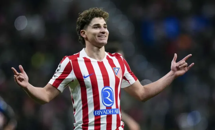 Atletico Madrid vendos dy kushte për largimin e mundshëm të Julian Alvarez brenda 1 shtatorit