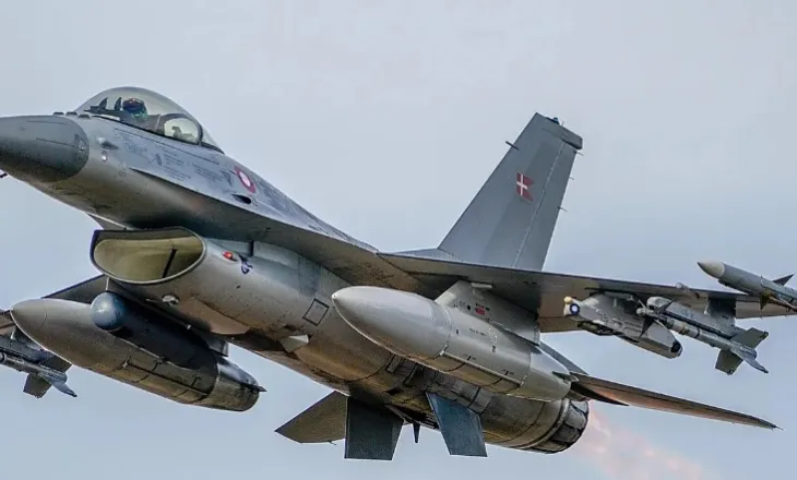 Avionët luftarakë të NATO-s rrëzojnë dronin që hyri në hapësirën ajrore të Letonisë