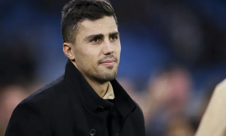 “Barcelona ishte zgjedhja ime e parë”! E donte edhe Real Madridi, Rodri flet dhe ul imazhin e rivalit të përjetshëm të katalanasve