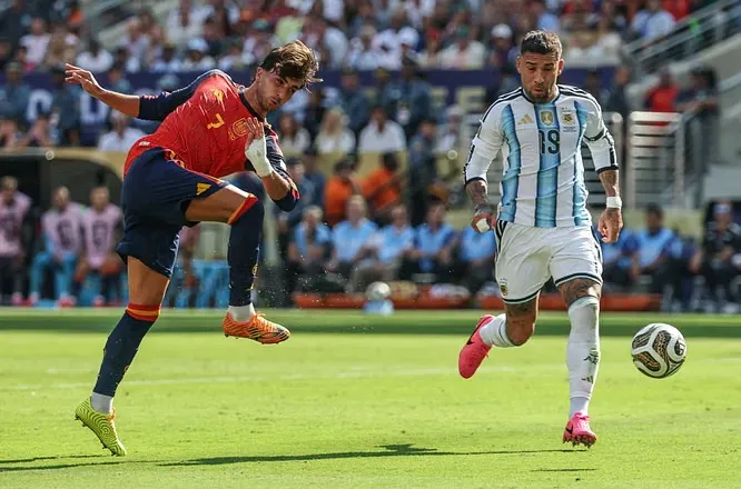 Barcelona me mesazh të qartë për Ferran Torres: prano qëndrimin sipas kushteve tona ose sill ofertën e PSG-së