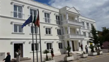Bashkia Cërrik nis konsultimet publike/ Harta territoriale, kryebashkiaku: Vendimi të ndërtohet mbi zërin e qytetarëve