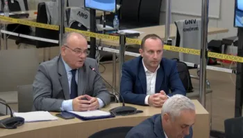 Bashkiaku i Kuçovës s’e humbet postin, Kreshnik Hajdari mbetet në detyrë! KAS konfirmon vendimin e Celibashit, ja si u votua