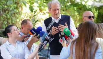 Berisha: Druaj shumë se, kështjella mund të jetë e Edi Ramës dhe jo e Ermal Beqirit. Protestat janë të ligjshme, kjo…