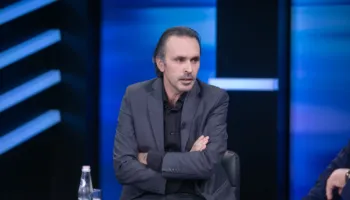 Berisha shkon në Amerikë? Ergys Mërtiri: Edhe në Hënën të vejë, s’vjen më në pushtet