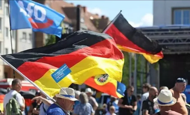 Berlini ndryshon kurs? AfD kryeson garën para zgjedhjeve
