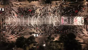 “Besa e diasporës” – Ja mesazhi që i lanë protestuesit Edi Ramës