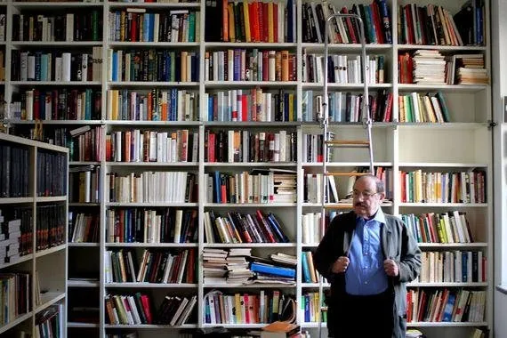 Biblioteka e Umberto Eco-s hapet për publikun, një univers prej 32 mijë librash në zemër të Bolonjës