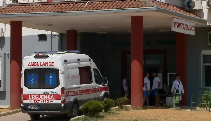 “Bilanc lufte” te Trauma, çdo ditë 250 persona përfundojnë të shtruar në spital! Pjesa më e madhe nga aksidentet rrugore