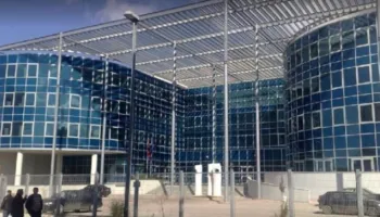 “Bileta” ilegale drejt Anglisë e SHBA-së, GJKKO dënon me 155 vite burg në total 28 persona