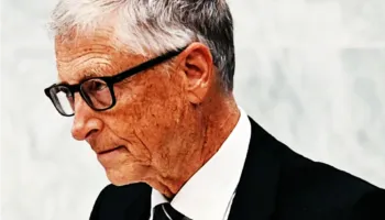 Bill Gates paralajmëron: Inteligjenca Artificiale mund të sjellë një nga periudhat më të trazuara të historisë moderne