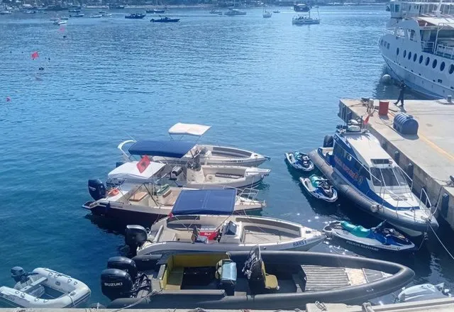Bllokohen 5 mjete lundruese pa dokumente në Sarandë, gjobiten pronarët