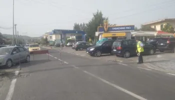 Bllokohet sërish aksi Elbasan-Cërrik, ja rruga që duhet të ndjekin drejtuesit e mjeteve!