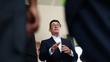 Britania nuk i trembet kërcënimit rus, kryeministri Burnham: Do të vijojmë të mbështesim Ukrainën