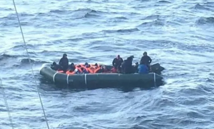 Britanikët ndryshojnë qëndrim! Rritet kërkesa për konfrontim me Francën, sondazhi zbulon ndarjen e fortë politike