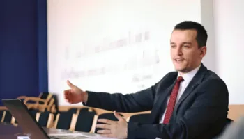Cakolli: LDK-ja është nën presion më të madh se LVV-ja për arritjen e marrëveshjes