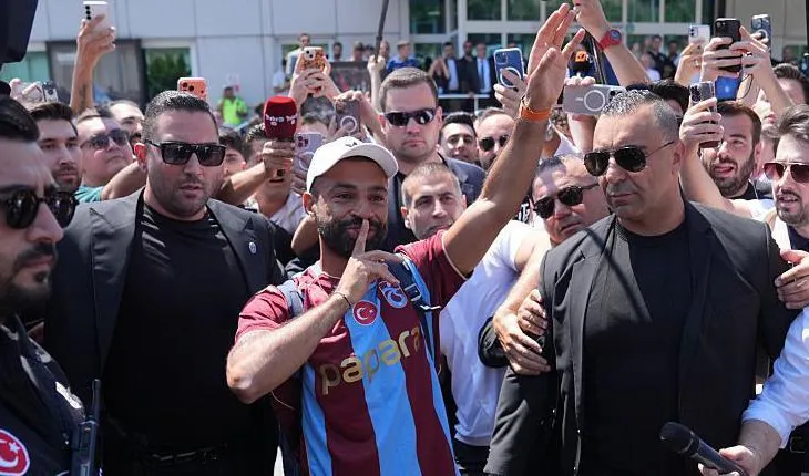 Carragher nuk e kupton zgjedhjen e Salah: Mendoja se do të shkonte te Milani ose Juventusi