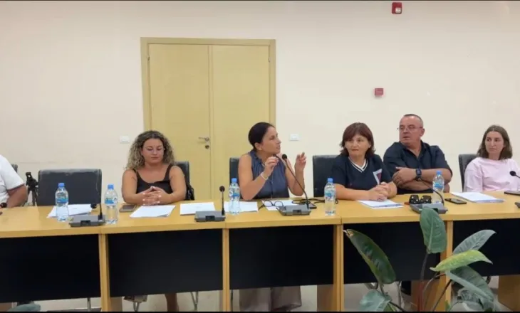 Cërriku kundër hartës së re të Ramës: Këshilli Bashkiak kundërshton bashkimin me Elbasanin