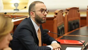 Çështja “Diella”, Bardhi sulmon Kushtetuesen për tejkalim afatesh