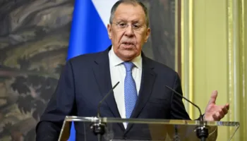 Çfarë ka të gabuar këtu? Lavrov mbron aleancën me Iranin dhe Korenë e Veriut –