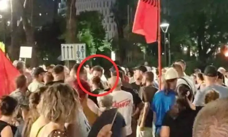 Çfarë ndodhi në protestë para Kryeministrisë? Sali Lushaj përplaset fizikisht me Dritan Goxhajn