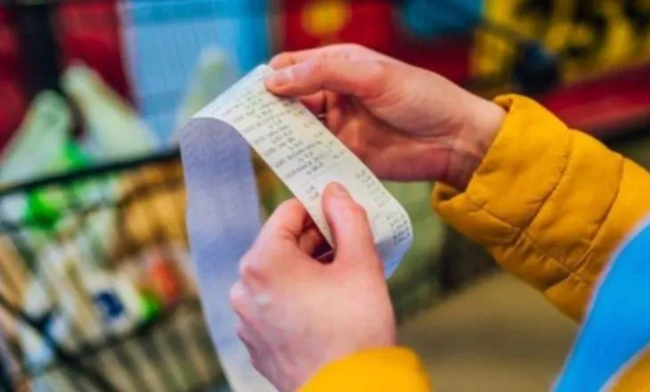 Çmimet marrin ‘zjarr’ në korrik, ushqimet kryesojnë rritjen/ Në kulmin e prodhimit vendas, perimet shtrenjtohen me 10%