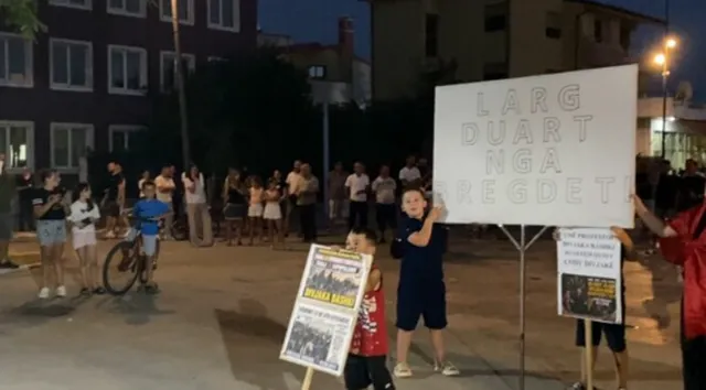 “Çohu Divjakë”/ Banorët protestojnë kundër ndryshimeve të Reformës Territoriale: Jo bashkimit me Lushnjën!