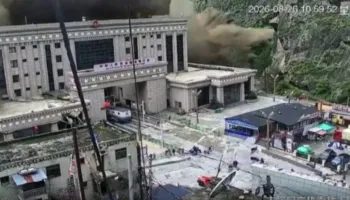 “Cunami nga qielli”/ Si ndodhi katastrofa në Nepal, vala e ujit arriti deri në 200 metra