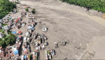 ‘Cunami nga qielli’/ Uji arriti 200 metra lartësi në Nepal, vendi rrezikohet nga një tjetër përmbytje