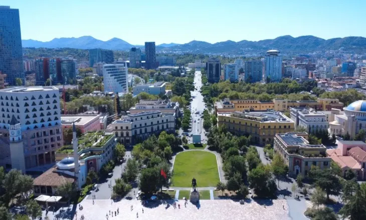 “Daily Mail”: Tirana kryeson renditjen evropiane për udhëtime të përballueshme