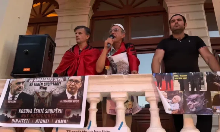 Debati për hapjen e konsullatës serbe në Shkodër, banorët në protestë: I kemi të freskëta plagët, kemi vuajtur shumë…