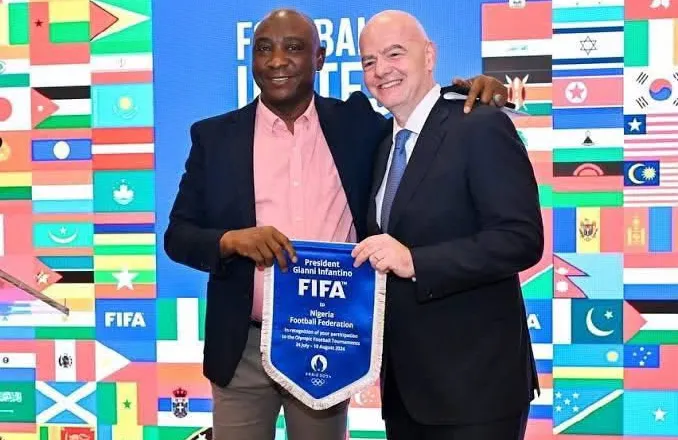 Dështimi/ Nigeria në kaos total, kërkohet largimi i stafit dhe vetë presidentit…