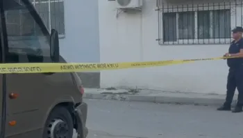 DETAJE nga vrasja në Korçë! Autori e ndoqi nga pas dhe e qëlloi në hyrje të pallatit! Dalin pamjet nga vendngjarja