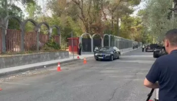 DETAJET/ Mbyllet pas rreth dy orësh mbledhja e Ramës me ministrat e kabinetit dhe drejtuesit politikë të PS! Zbardhen porositë, nesër diskutohet dhe… (VIDEO)
