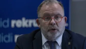 Dhuna me armë trondit Brukselin, kryebashkiaku tregon vrimat e plumbave në tokë –