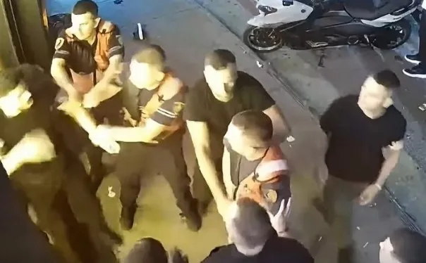 Dhunuan shefin e Krimeve në Sarandë, Gjykata lë në qeli 6 truprojat e arrestuar të lokalit!