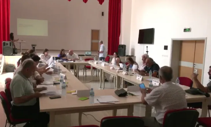 Dimal kundërshton hartën e re territoriale, Këshilli Bashkiak i thotë “Jo” shkrirjes me Berati