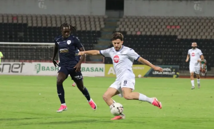 Dinamo dominon Pafos, por është e pafat. Kualifikimi vendoset në Qipro