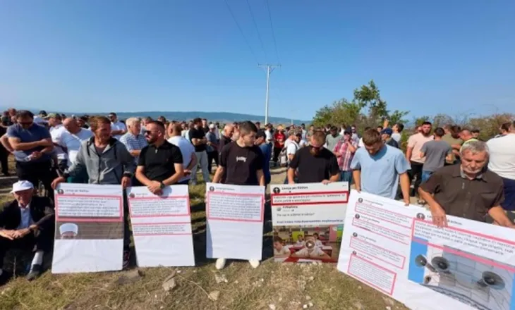 Disa qytetarë protestojnë kundër ndërtimit të një kishe në Zagorë të Vushtrrisë