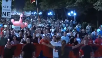 Dita e 65 e protestës, qytetarët nisin marshimin në rrugë