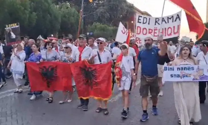 Dita e 66-të e tubimit/ Protestuesit kërkojnë Qeveri teknike, nisin fjalimet para Kryeministrisë