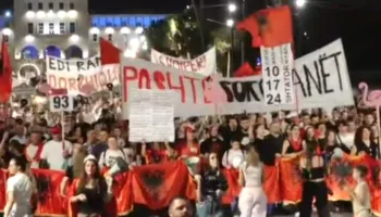 Dita e 93 e protestës, qytetarët nisin marshimin në rrugë